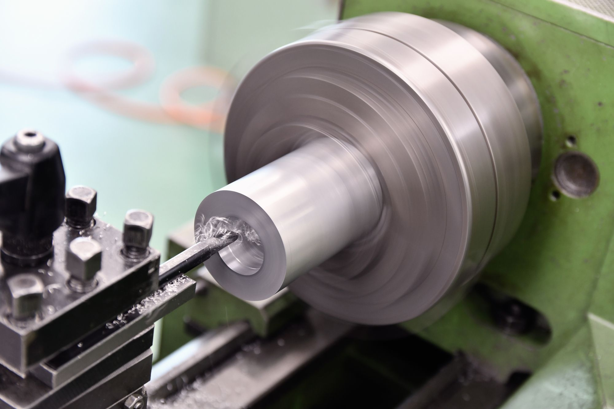 旋盤の電気代を削減！簡単省エネ対策ガイド