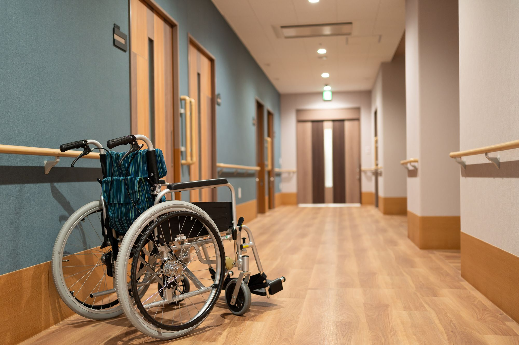 介護施設の電気代を削減する10の方法｜消費電力を最適化しよう！