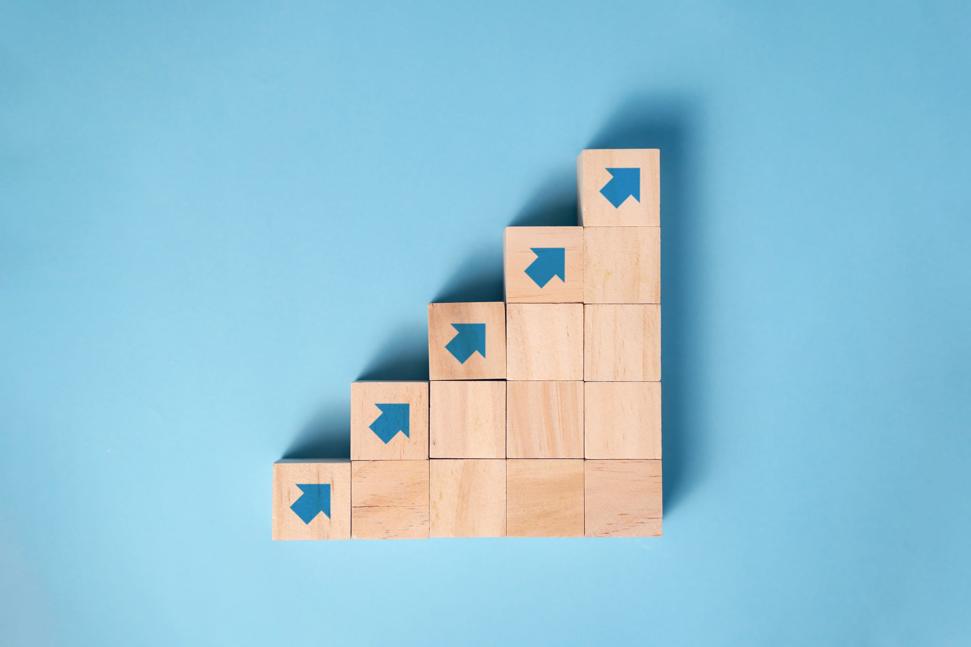 法人が電気料金削減に取り組むために必要なこと6選