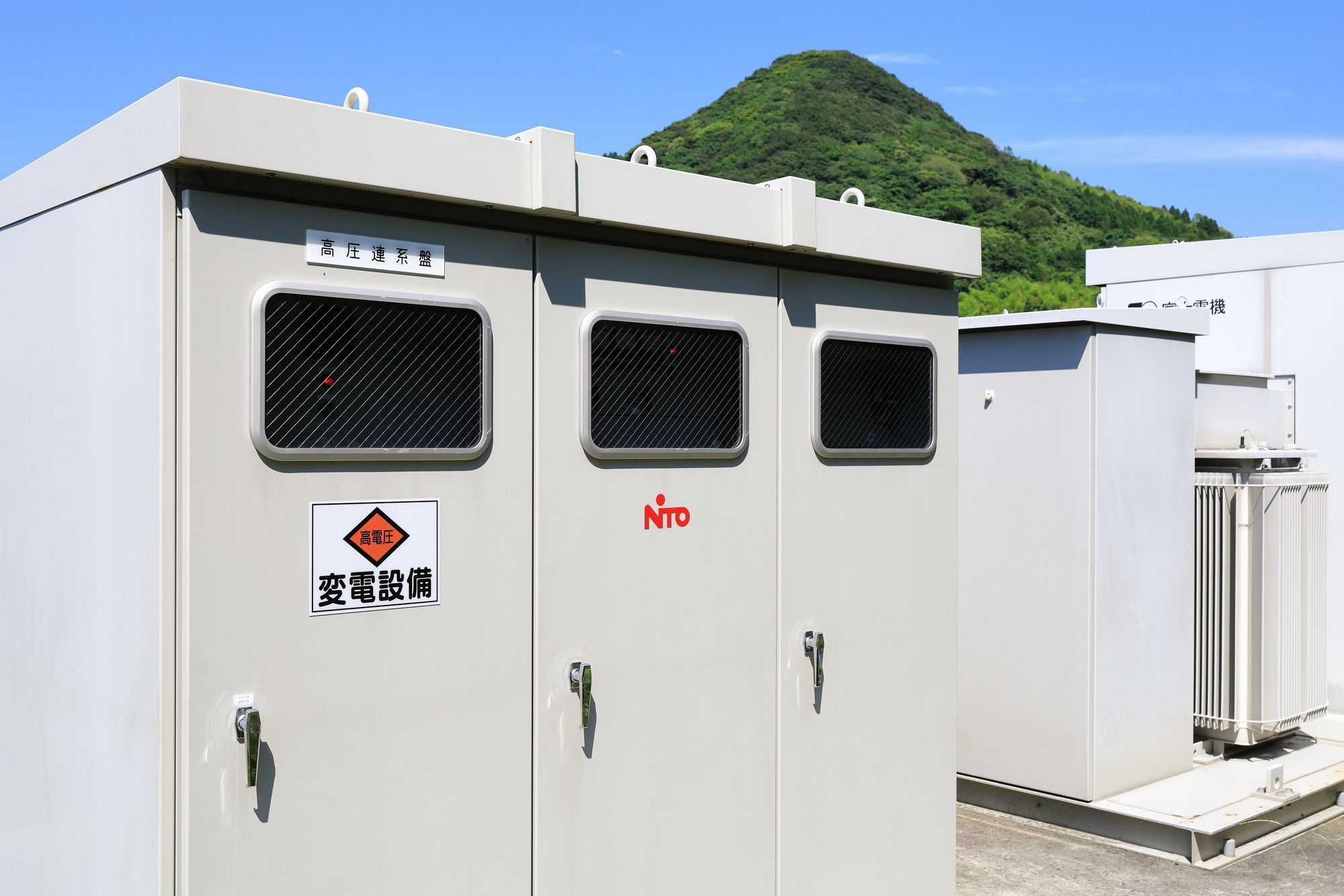 キュービクルは電気代削減できる？料金の変化や導入時のメリット・デメリットを徹底解説